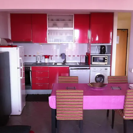 With One Bedroom In Portimao, With Wonderful Sea View, Pool Apartament Portimão